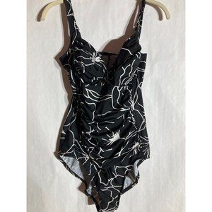 Croft & Barrow Women's Black White Body Sculptor One Piece Bathing Suit New Tags